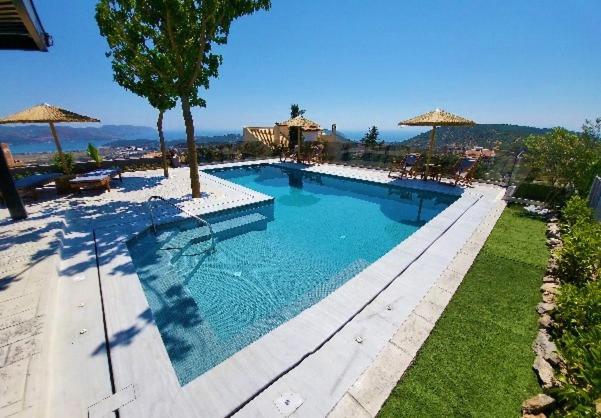 "Stergiou Luxury Apartment 2Nd Floor" Με Κοινη Πισινα Saronida Esterno foto