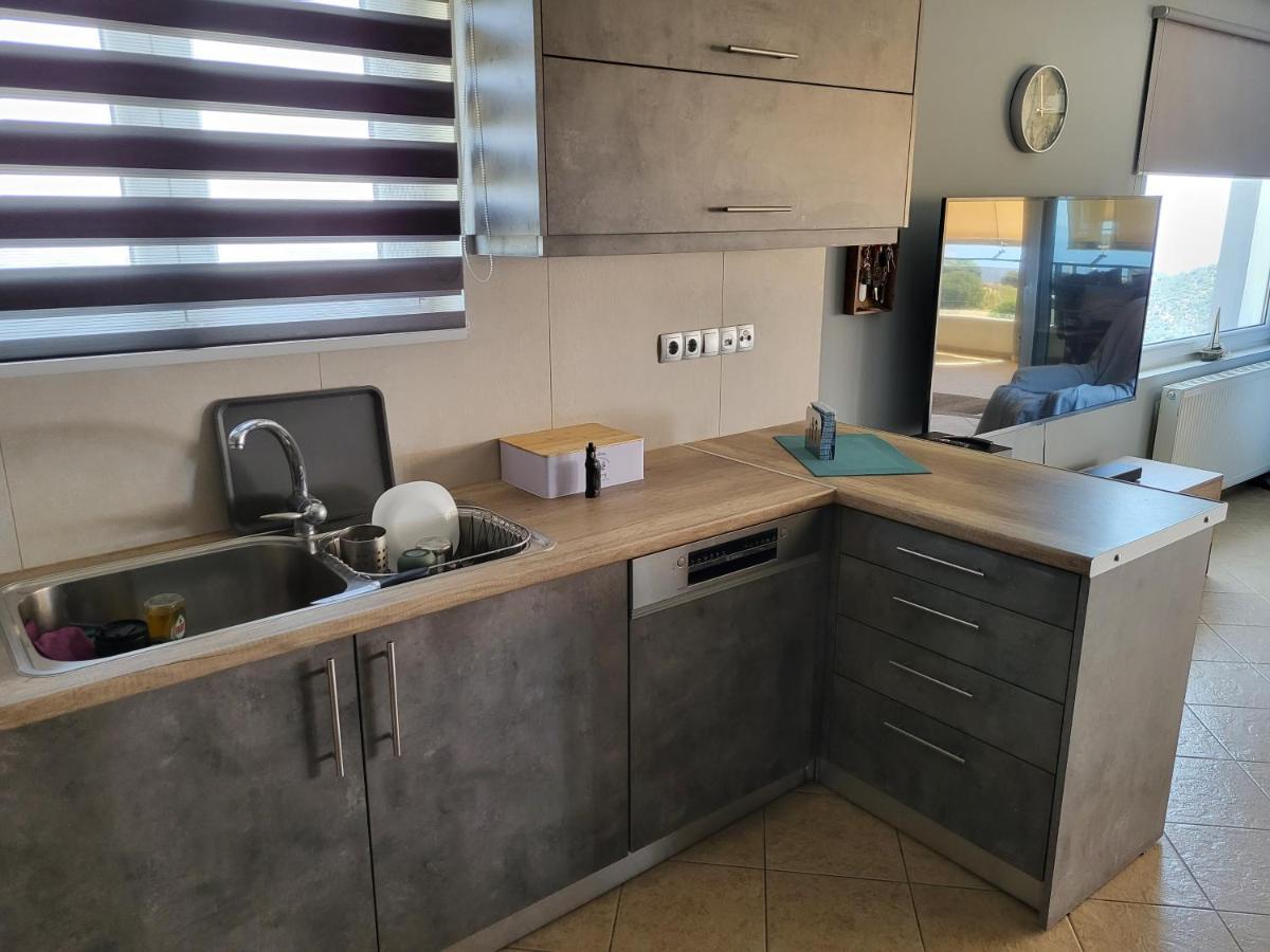 "Stergiou Luxury Apartment 2Nd Floor" Με Κοινη Πισινα Saronida Esterno foto